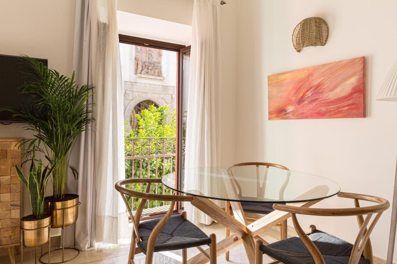 Puerta Catedral Apartments Sevilla Exterior foto