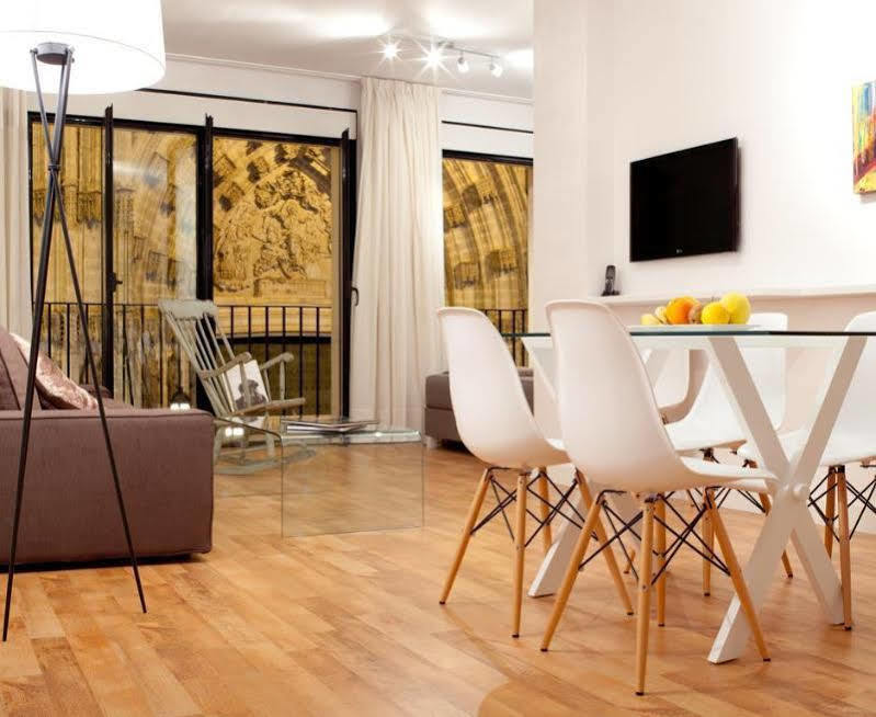 Puerta Catedral Apartments Sevilla Exterior foto