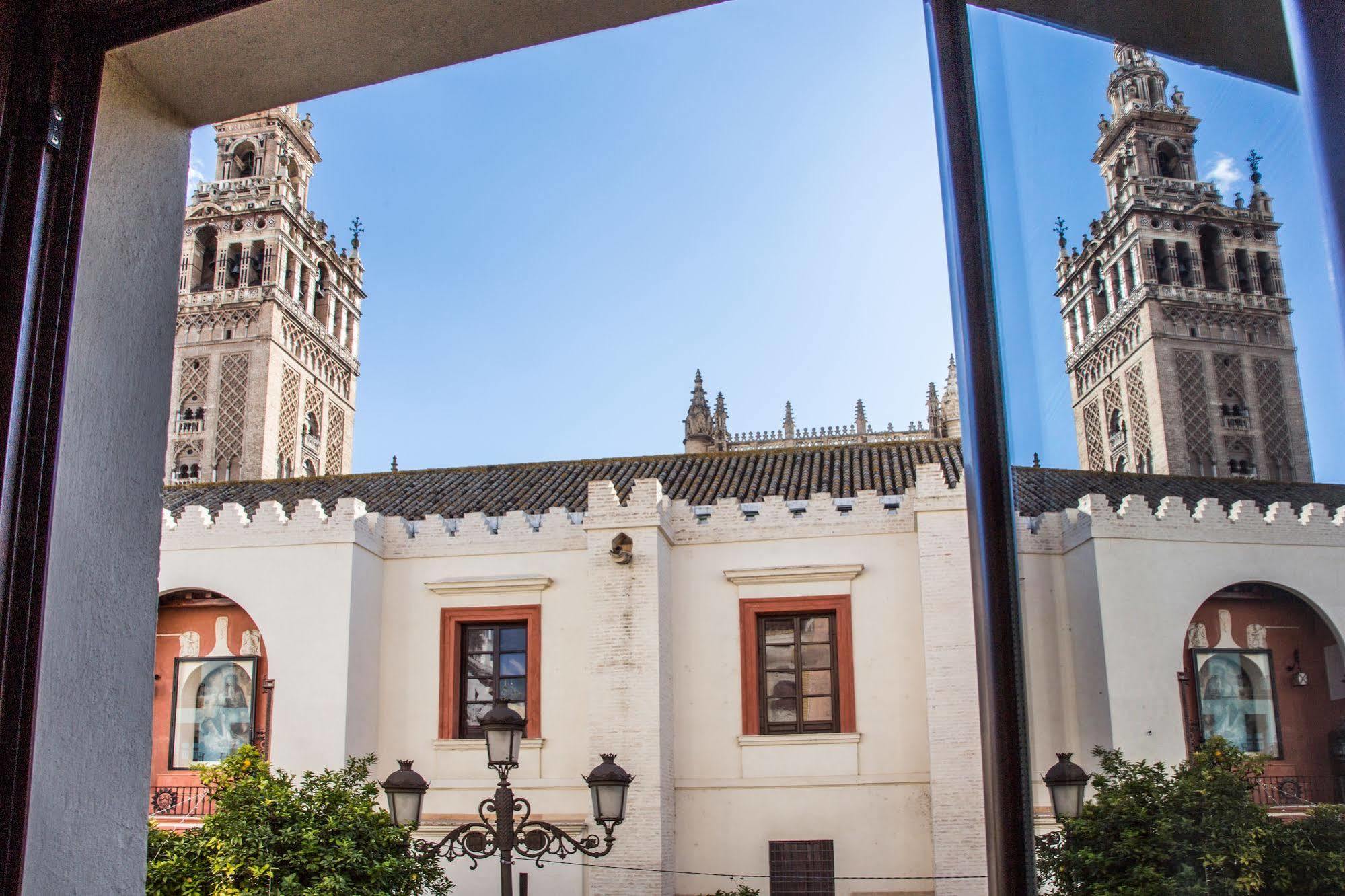 Puerta Catedral Apartments Sevilla Exterior foto